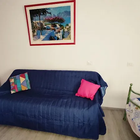 Functional With Balcony דירה *