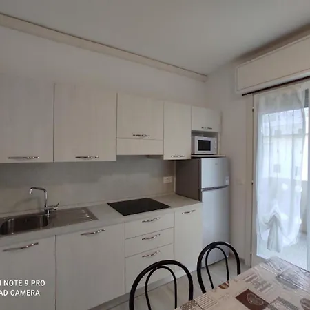 דירה Functional With Balcony