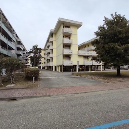 Functional With Balcony * Bibione