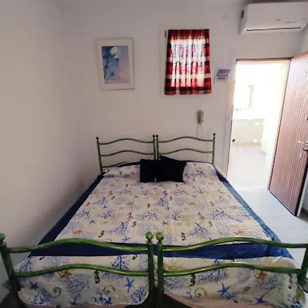 아파트 Functional With Balcony 비비오네