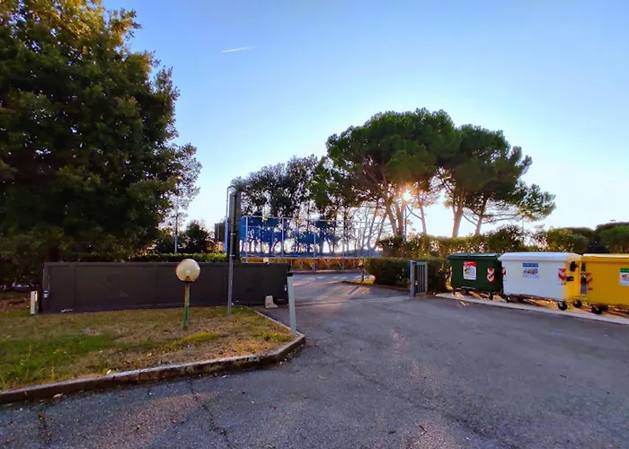 Functional With Balcony بيبيوني